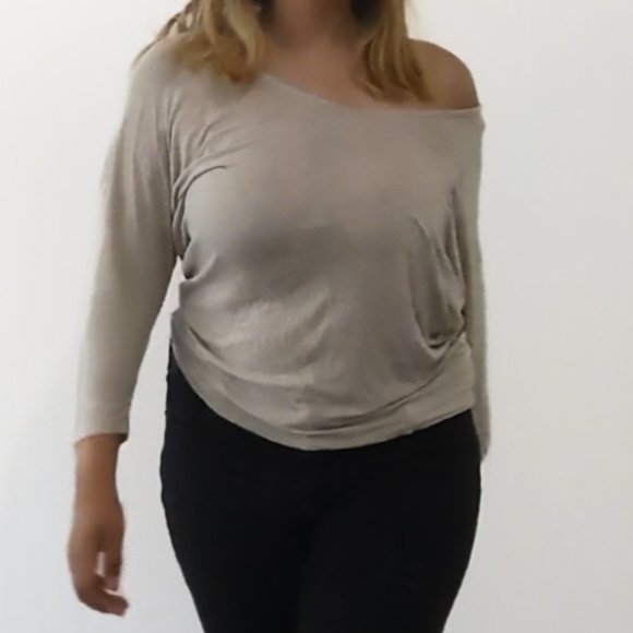 Banana Republic beige off the shoulder top size XS - Picture 4 of 5
